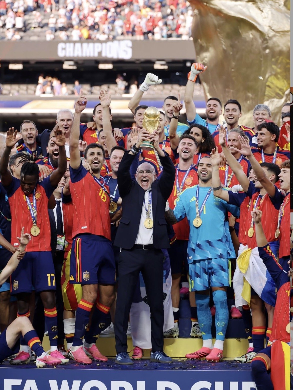 España celebra el título del Mundial 2026 en el MetLife Stadium
